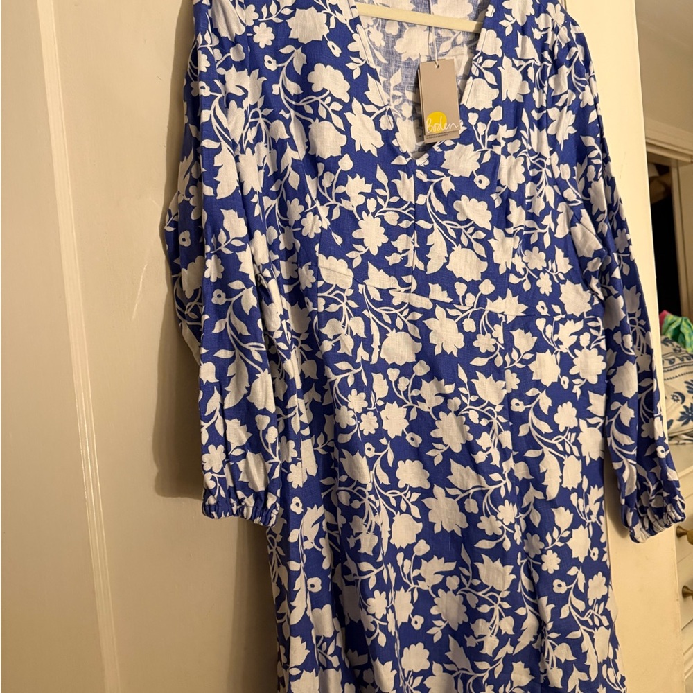 Boden Long Sleeve Floral Dress in Blue and White
